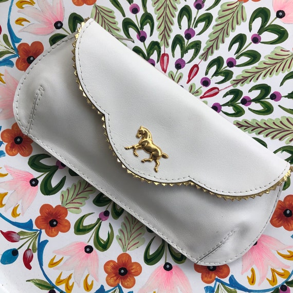 Small Handmade Beige Leather Purse - The Perfect Bag for Your Next Trip –  Juliette Rose Designs