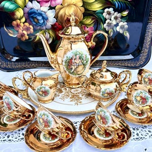 Antique coffee service for 6 people in fine porcelain, 24 carat gold plated, Bavaria - romantic scenes in Rococo style