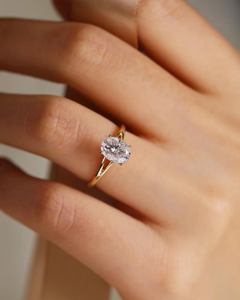 Solid Gold Split Shank Oval Cut Moissanite Engagement Rings, Solitaire ...