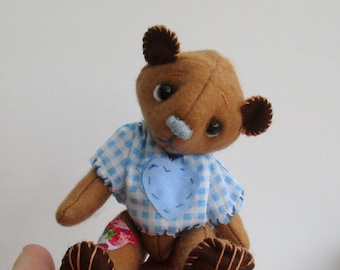 Kit de couture en feutre avec ours en peluche, hauteur de 15 cm (6 po.)