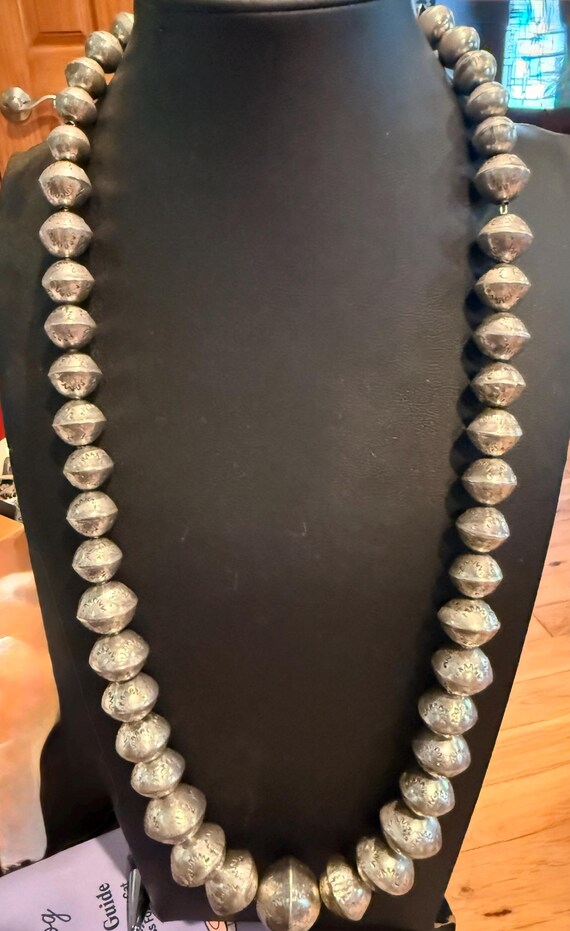 Graduated Pearls Native American Vintage