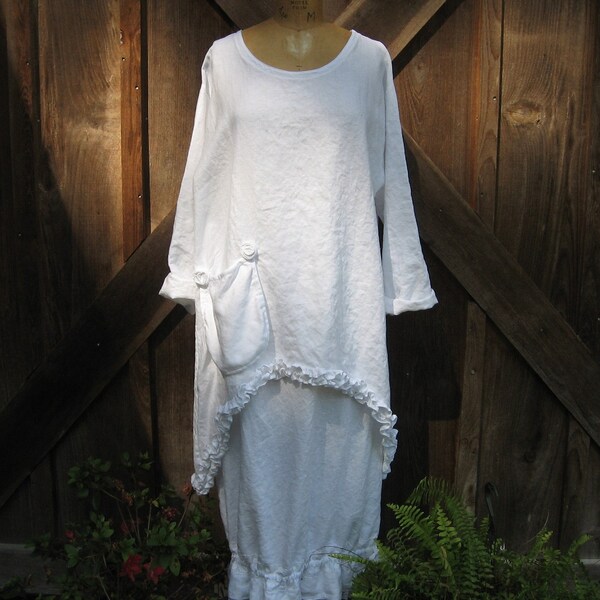 tunic washed linen in white with ruffles