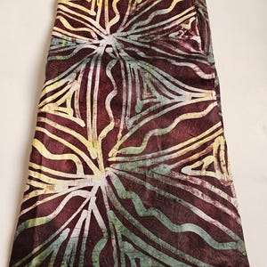 Hand-Drawn Adire African Batik Fabric: Brownish Red Yoruba Cotton