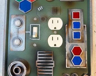 Tapa para interruptor/enchufe inspirada en Star Wars: Panel de control de ciencia ficción, acabado envejecido