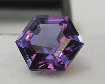 Alexandrite Colour Change Hexagon Cut 10 Ct Natural Certified Gemstone For Jewellery Making