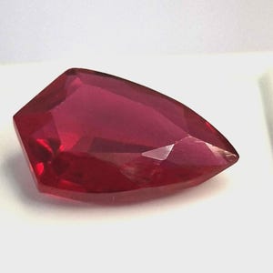 Red Colour Ruby Natural 8-10 Carat Mozambique Fancy Shape Certified Loose Gemstone Use For Ring Making SP1184