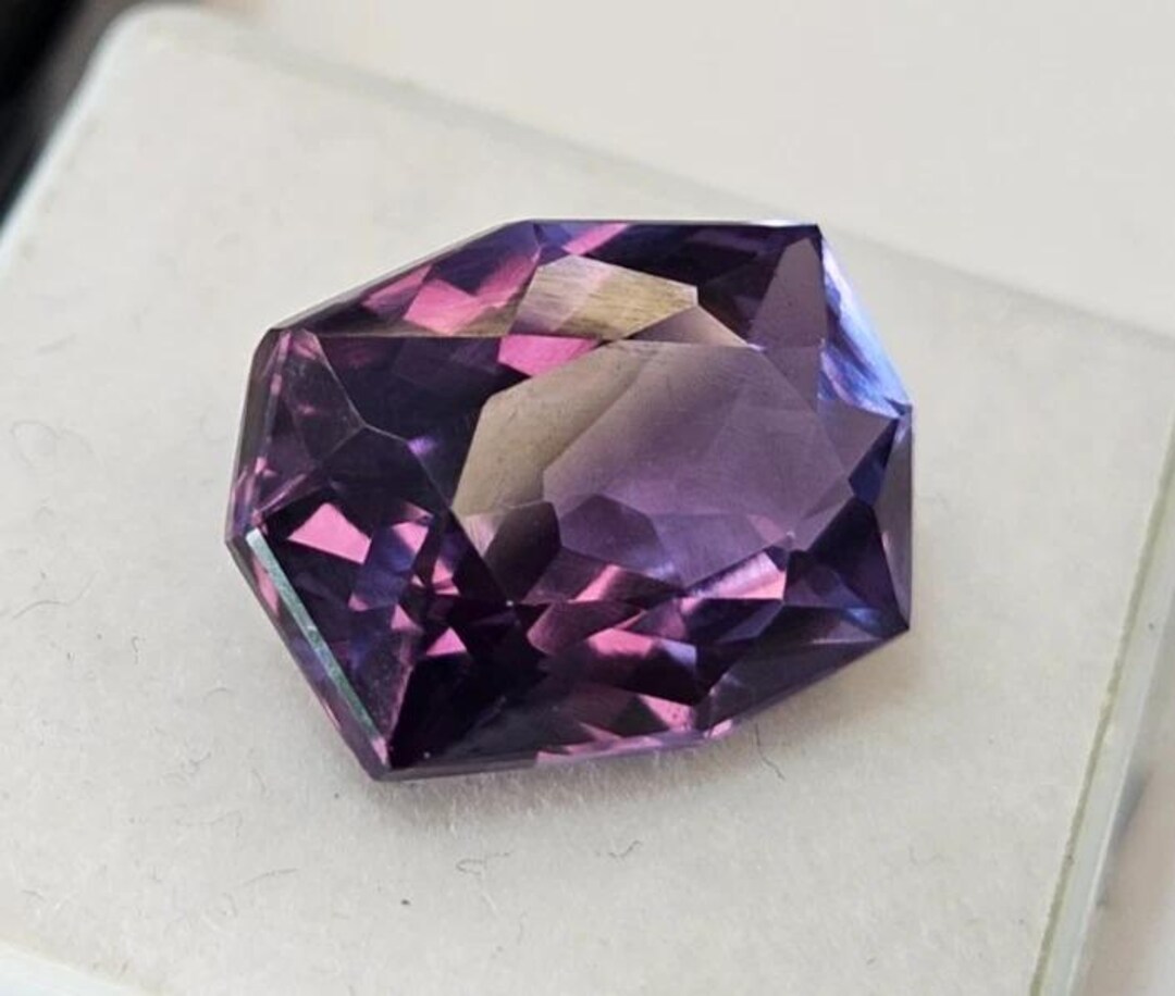 Top Quality Alexandrite Fancy Cut Shape 11-12 Ct Color Changing Loose ...