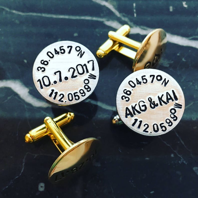 Men With Style Groomsmen Gift Father of Groom Monogram Wedding Groom Custom Cuff links Personalized Cuff Links Gold Silver Copper