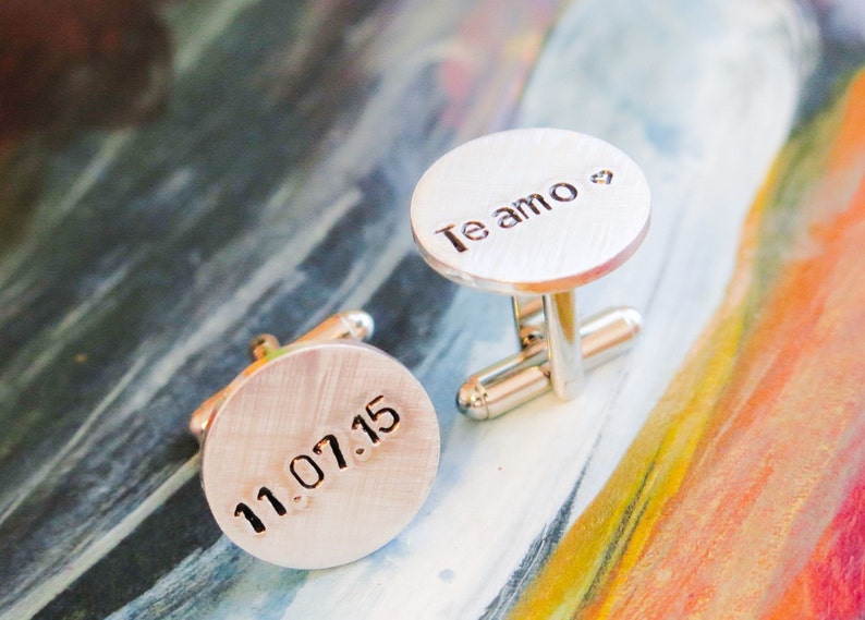 Round or Square Personalized Cuff Links, Custom Cufflinks, Hand Stamped Cufflinks, Personalize with Your Name or Quote Cuff links Bild 2