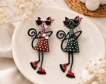 Cat brooch| cute brooch | Suit/coat accessory | Handmade jewelry | Vintage brooch | Sweater brooch | Everyday gift