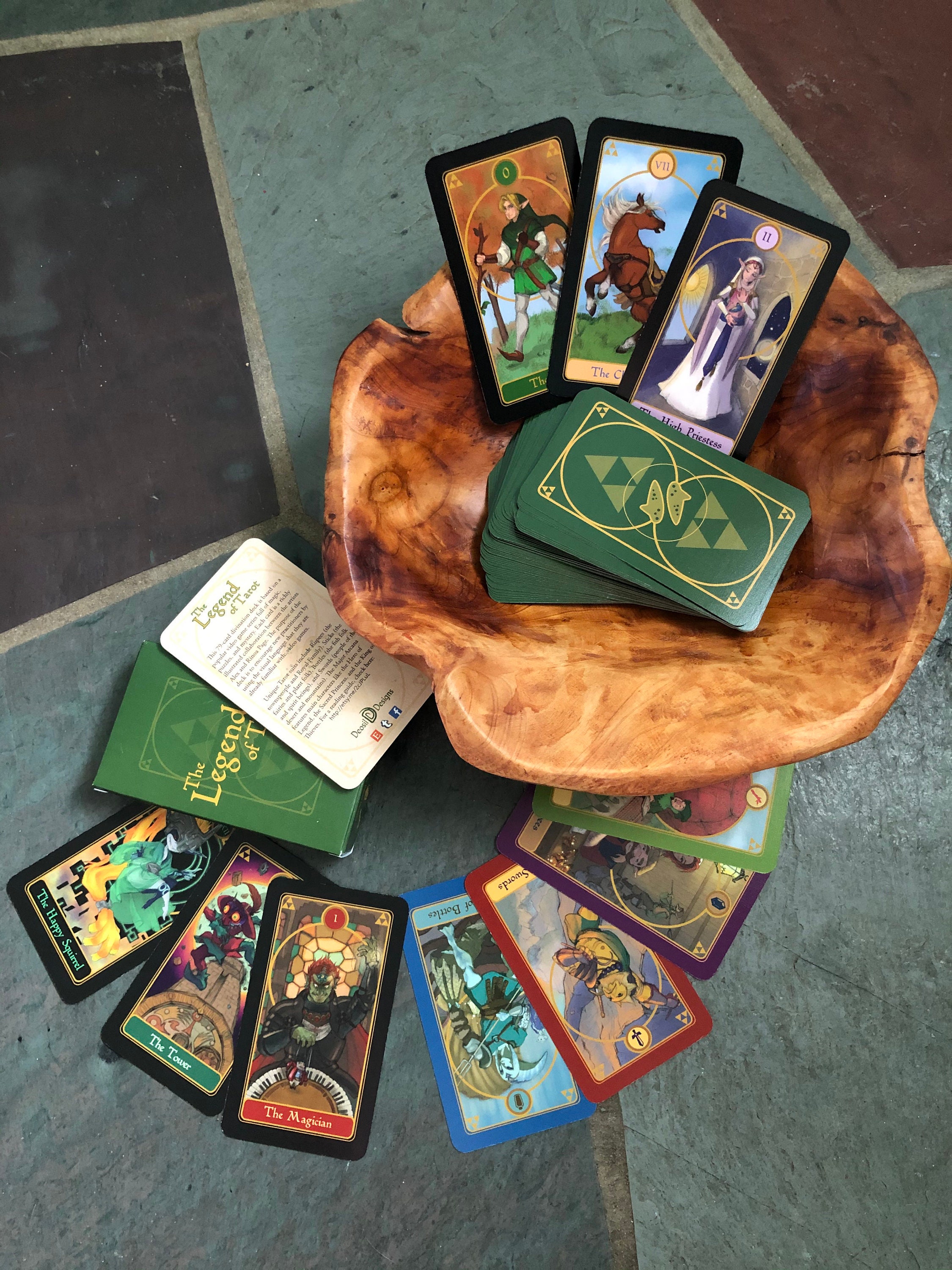 The Legend of Tarot - Happy Squirrel Edition With Linen Cardstock