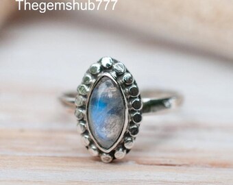 Anello In Argento Con Pave Di Zirconi E Pietra Di Luna - La Morella