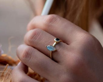 Anillo de labradorita arcoíris y ónix negro ~ Piedra preciosa ~ Natural ~ Bañado en oro de 18 k ~ Joyería ~ Hecho a mano