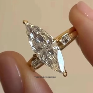 Elongated Marquise Cut Moissanite Ring Set 2.5 CT Marquise Cut Engagement Ring Set Bridal Ring With Matching Band 14K Gold Wedding Ring Set
