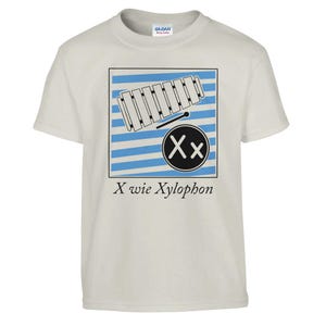 X es para Xilófono (Camiseta ABC) Camiseta clásica de cuello redondo para niños | Gildan® 5000B