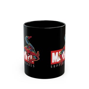 Taza negra de Spider-Man de 325 ml (11 oz) imagen 2