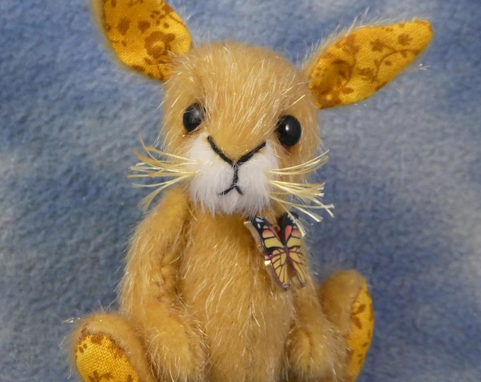 3" Adorable Tiny Miniature Artist Bunny Rabbit Bear *Bramber Bears* Giselle