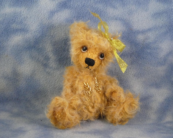 Maizie 6" OOAK Sweet Little Beaded Mohair Artist Bear by Bramber Bears