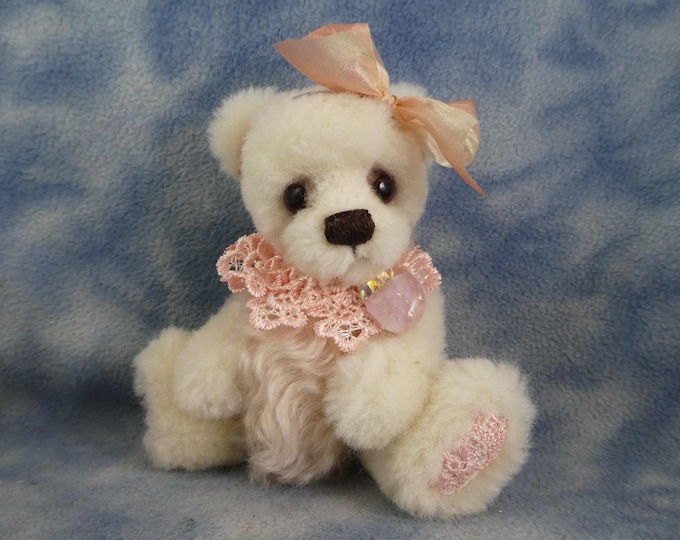 Felicity 6" OOAK Sweet Pretty Little Mohair Artist by Bramber Bears