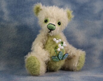 4" Snowbell OOAK Adorable Pretty Little Snowdrop Wildflower Beaded Mohair Artist Bear * Bramber Bears