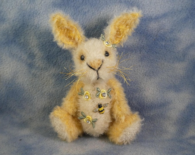 4" Adorable Mini Mohair Artist Flower Bunny Bear *Marielle* OOAK* Bramber Bears