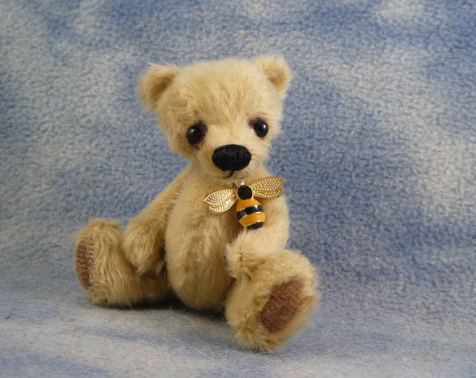 Complete Kit to make your own 3" Miniature Jointed Artist Bear 'Honey' Bramber Bears