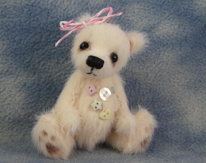 3" Tiny Miniature Artist Buttons Bear *Bramber Bears* Belle