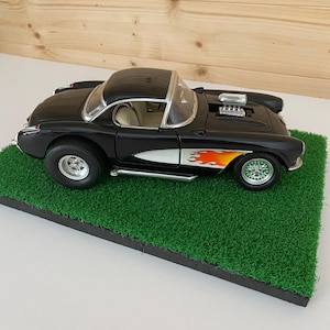 Road Legends 1957 Chevrolet Corvette Gasser 1:18 Diecast Car Black Hot Rod Flame