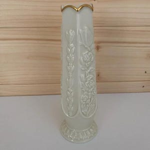 Lenox 5.5&quot; Ivory Bud Vase with 24K Gold Trim & Floral Butterfly Design