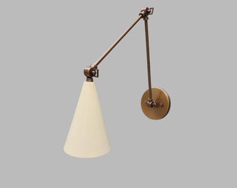 Diabolo Brass Wall Sconce: Adjustable Mid-Century Modern Light