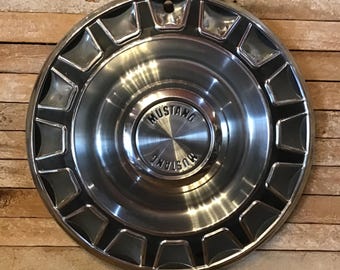 Ford Mustang vintage polished metal hubcap ,good condition. Car show ready. Lightly polished, restoration, rat rod.