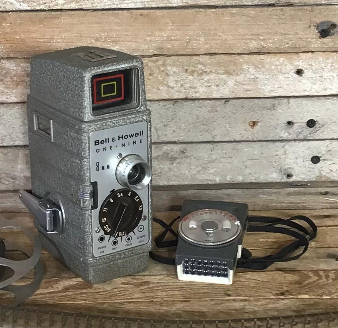 Bell Howell One Nine 8mm Motion Picture Camera F Lens, Wind