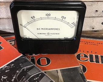 Vintage General Electric Type DC- 78 0 to 200 model 375C good vintage condition, adjustable F S = 200 UA.