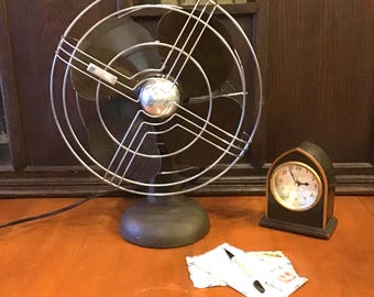 Knapp Monarch Jack Frost oscillating fan, restored all metal 2 speed 4 blade desk fan. Brown good air flow, made in USA.
