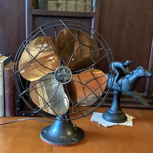 Emerson "Jubilee" fan, model 6250-D four blade single speed oscillating fan. Classic 1930s design, powerful. lubricated. Copper blades. bild 1