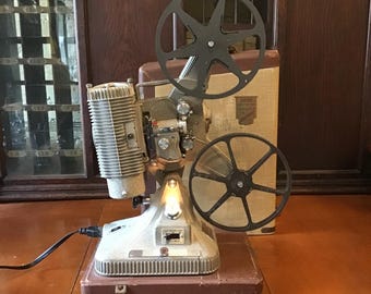 Rare Vintage 1967 Olympus Pen Projector With Case - Made in Japan