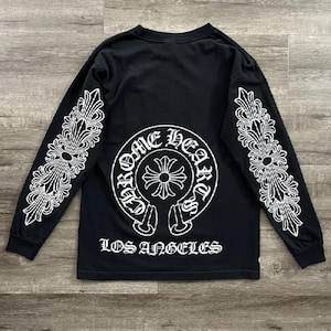 Zweifarbiges Langarm-Grafik-T-Shirt