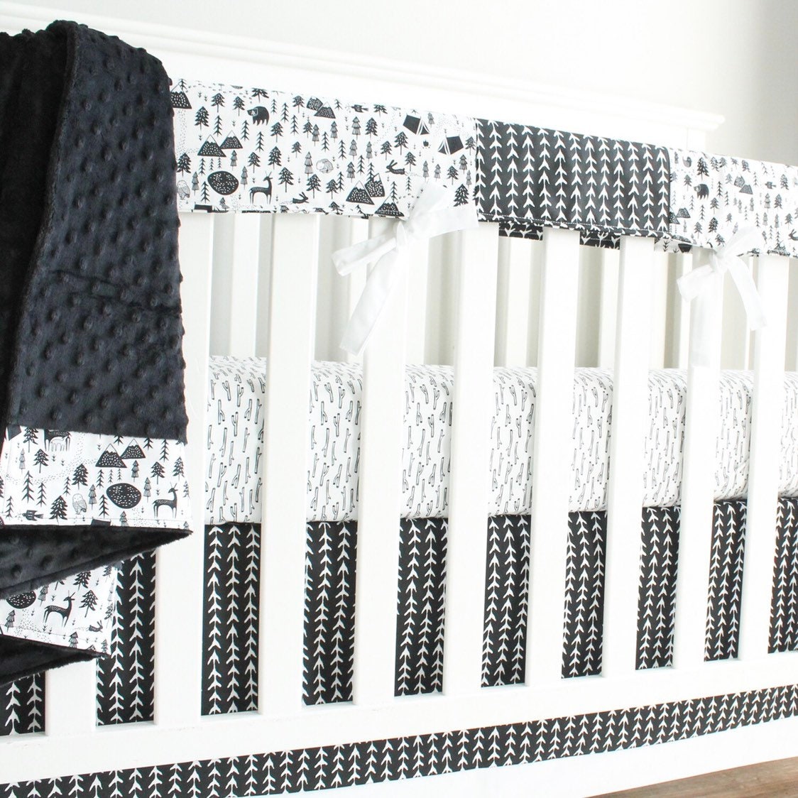 crib bedding black and white