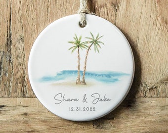 Aangepaste palmboom strand ornament - gepersonaliseerde kerst ornamenten naam en datum - kerstcadeau voor koppels