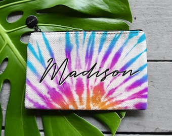 Borsa cosmetica personalizzata Tie Dye con nomi, borsa da damigella d&#39;onore, borsa per il trucco personalizzata, portamonete o borsa regalo per gioielli personalizzata, regalo personalizzato per damigella d&#39;onore