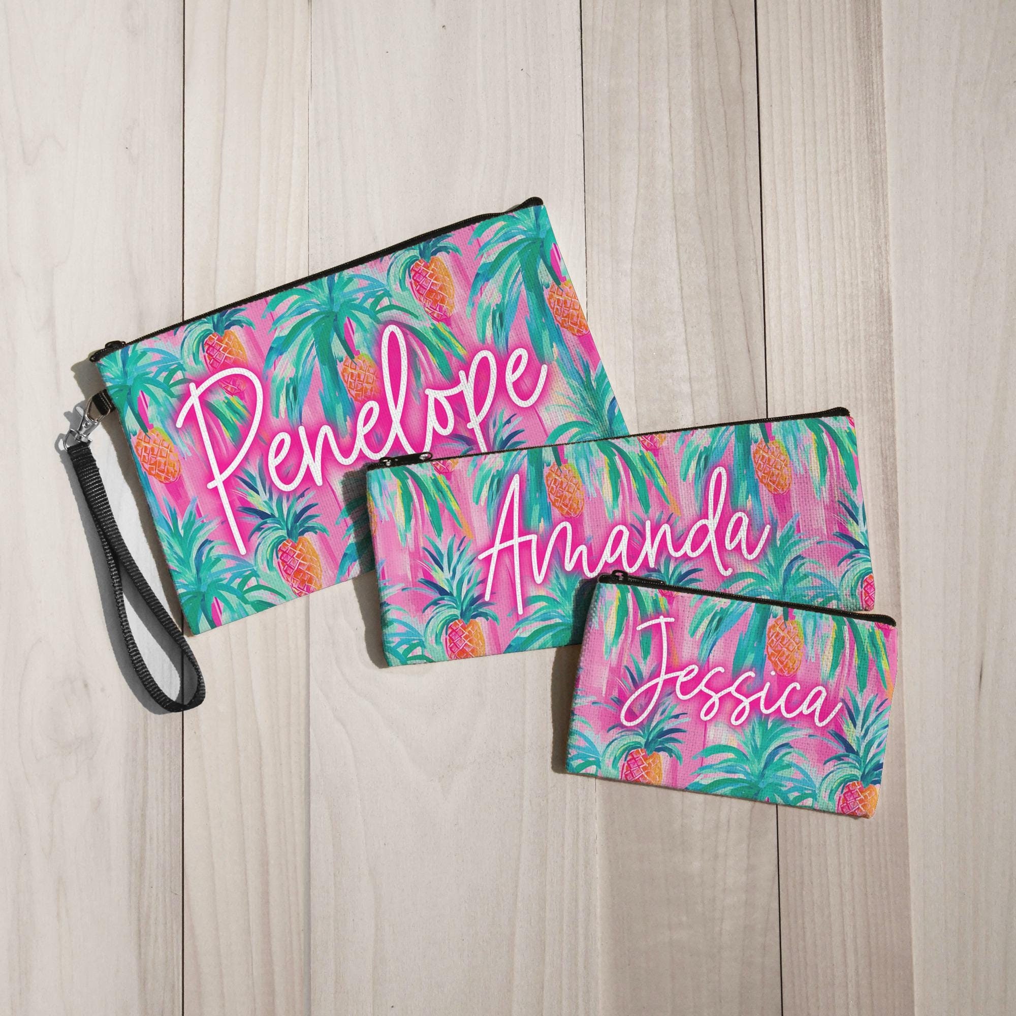 Sacchetto personalizzato con palma di ananas tropicale - Borsa da viaggio con nome personalizzato, regalo per addio al nubilato in spiaggia, borsa per il trucco della damigella d'onore, pochette estiva