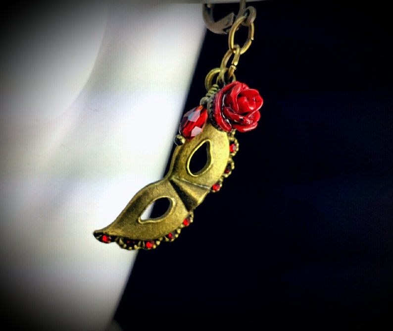 phantom of the opera mask with rose