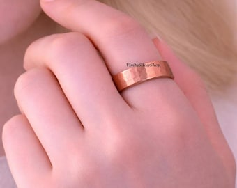 Gehämmerter Kupferring, minimalistischer Ring, handgefertigter rustikaler Ring, Unisex-Ringe
