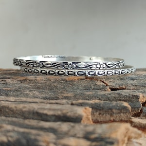 Stapelbart armband i 925 sterlingsilver, graverat blommigt och pärlat armband, oxiderat tunt, stapelbart armband