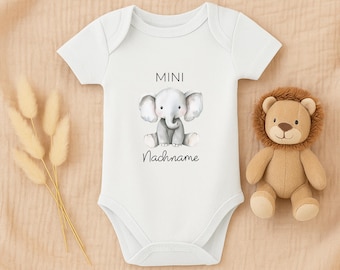 Personlig babybody i ekologisk bomull | Efternamn | Födelse | Babyshower | Babybody | Gåva | | Baby | Babyshower | Sparkdräkt
