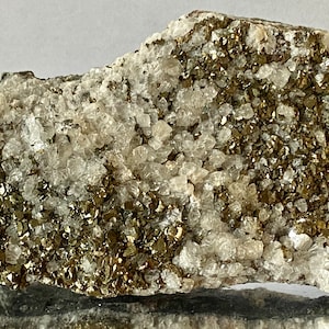 309gms &quot;Fools Gold/Beautiful Luster&quot;~Metallic Brass Yellow Golden IRON PYRITE In QUARTZ Raw Rough Crystals Geometric Specimen - F1381