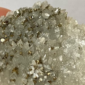 201gms &quot;Fools Gold/Beautiful Luster&quot;~Metallic Brass Yellow Golden IRON PYRITE In QUARTZ Crystals Geometric Specimen - D1381