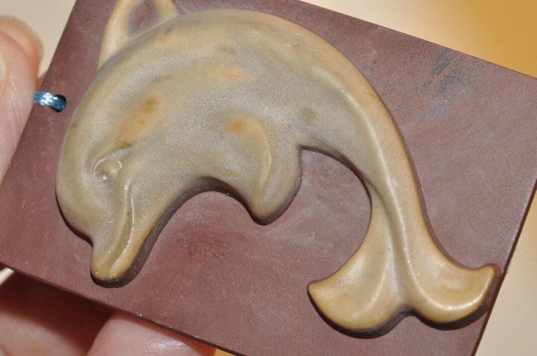 40x60x10mm Exquisitenatural RIBBON JASPER Dolphin Carved 3D 40x60x10mm Exquisitenatural RIBBON JASPER Dolphin Carved 3D