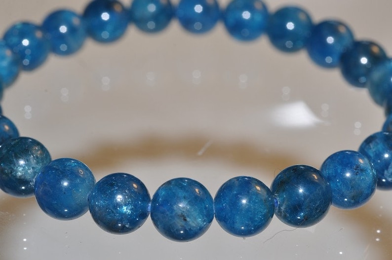 I1213 7.5 Precious GemsTop Grade~Genuine Un-Treated Rich ELECTRIC BLUE APATITE Unisex Stretch Bracelet 24 Beads 8mm