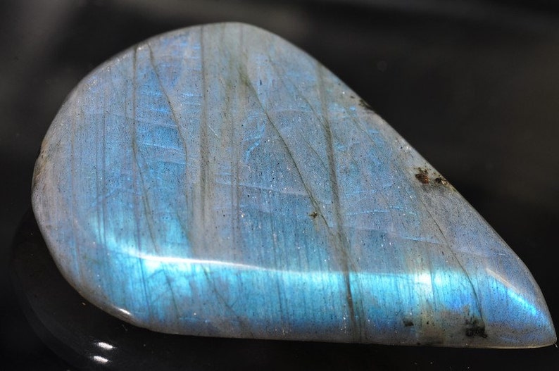 L0788 35x49mm Luminescent-Fiery Blue LABRADORITE SPECTROLITE XL High-Domed Designer-Cut Cabochon Pendant